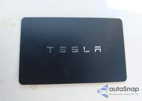 2022 Tesla Model Y Performance Dual Motor All-Wheel Drive z USA, uszkodzony, nr VIN 7SAYGDEF6NF340543